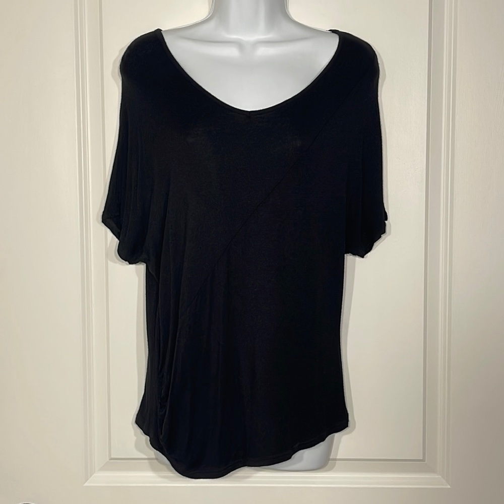 Adara black short sleeve shirt